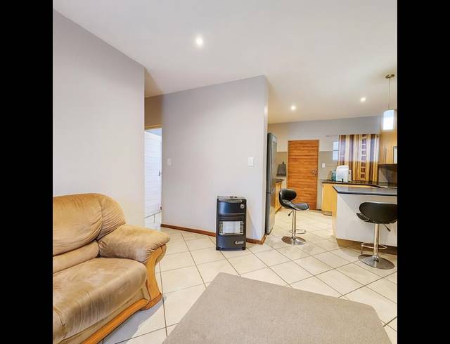 2 BEDROOM COMPLEX FOR SALE IN MONAVONI